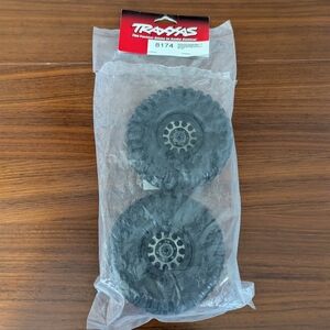 Traxxas 8174 1.9" Canyon Trail Tires Method 105 Black Chrome Wheels Beadlocks